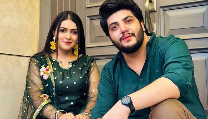 Sehar Hayat adorable pictures with husband after wedding